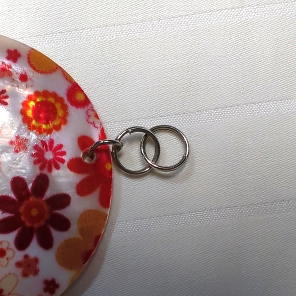 Painted shell circles - Picture 3 of 3